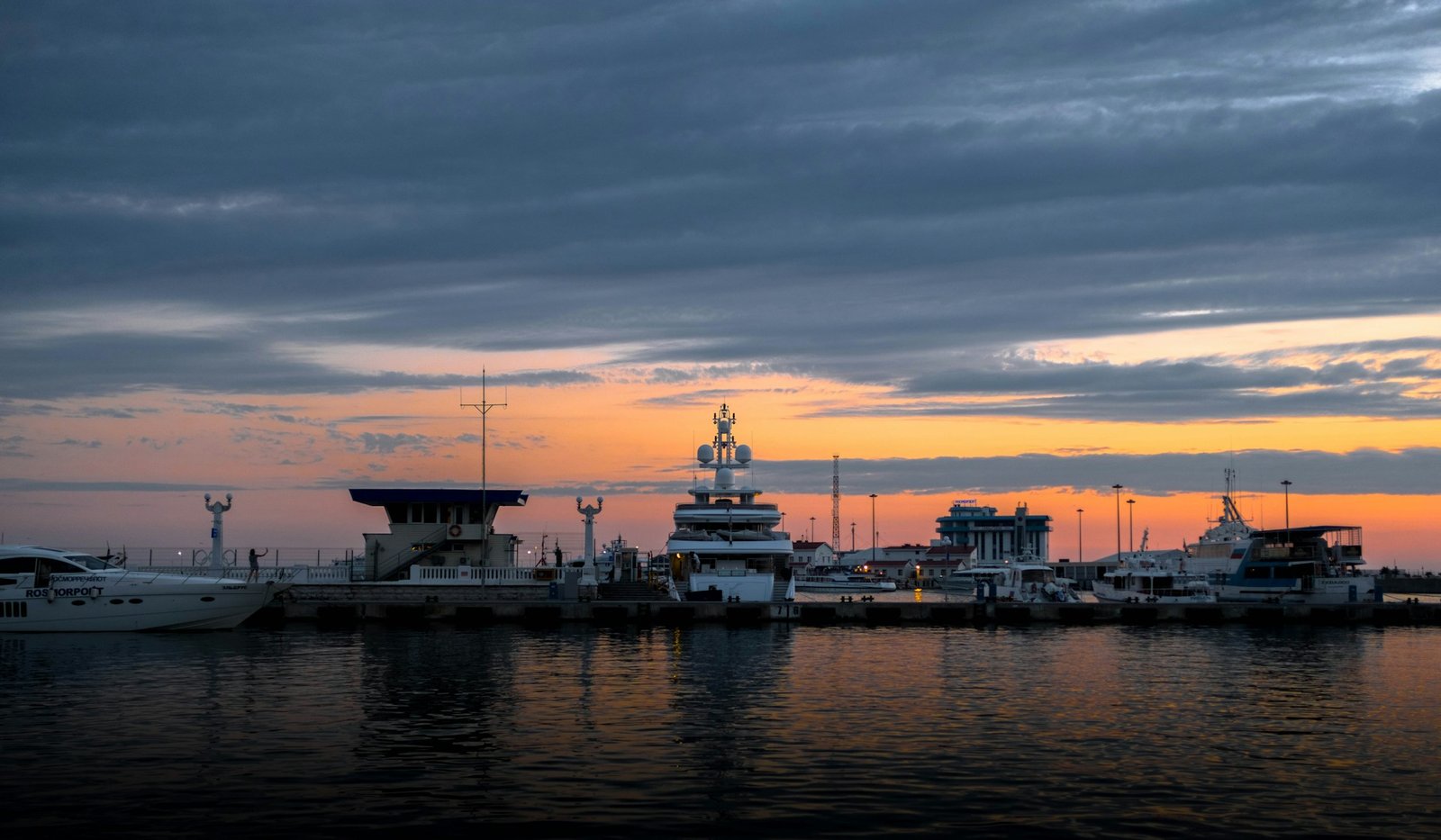 The World of Luxury Yachts